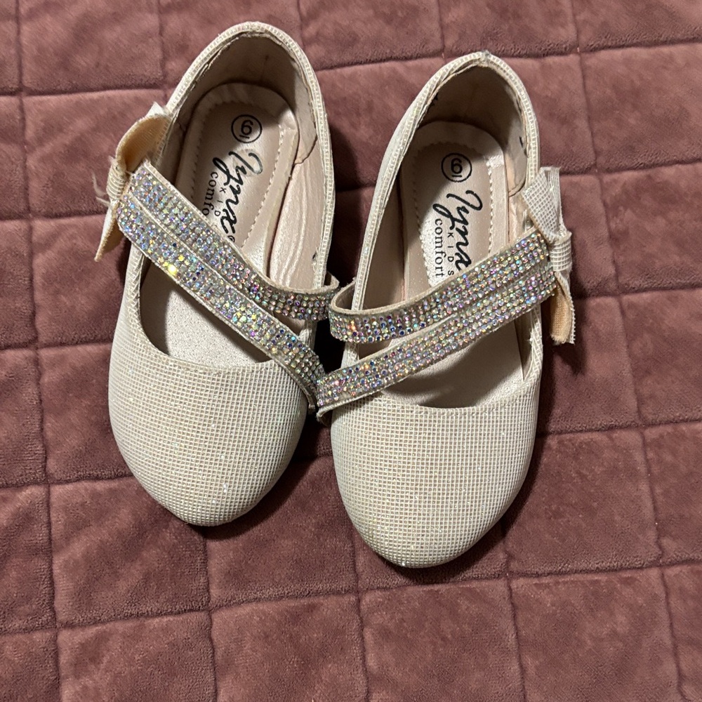 Gymboree Cream Sparkle Strap Dress Shoes